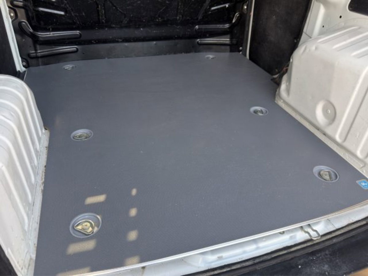 Fiat Fiorino Furgone cargo 1.3 mjt 95cv (16)