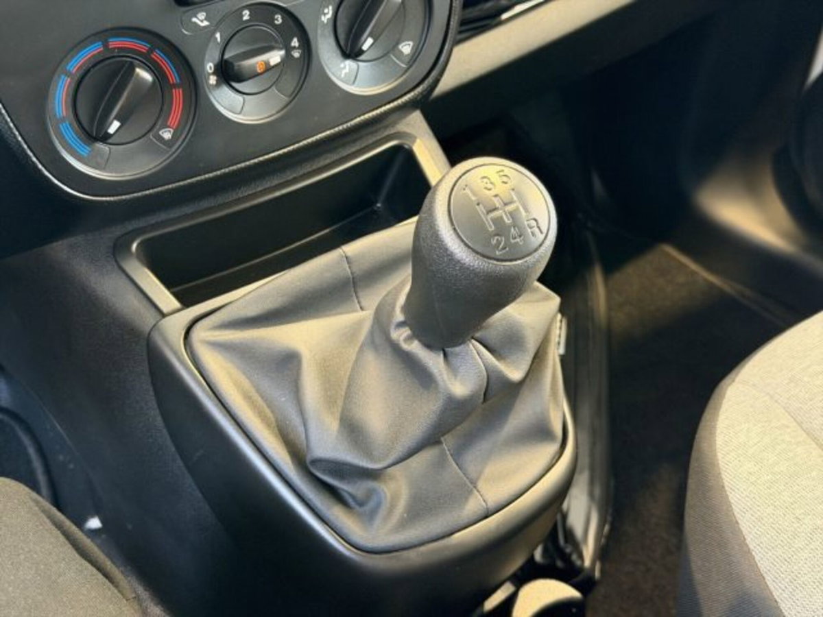 Fiat Fiorino Furgone cargo 1.3 mjt 95cv Adventure (14)