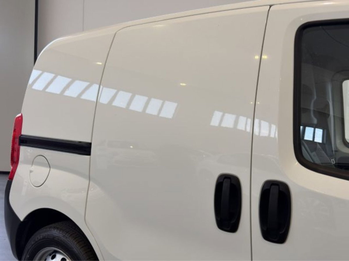 Fiat Fiorino Furgone cargo 1.3 mjt 95cv Adventure (18)