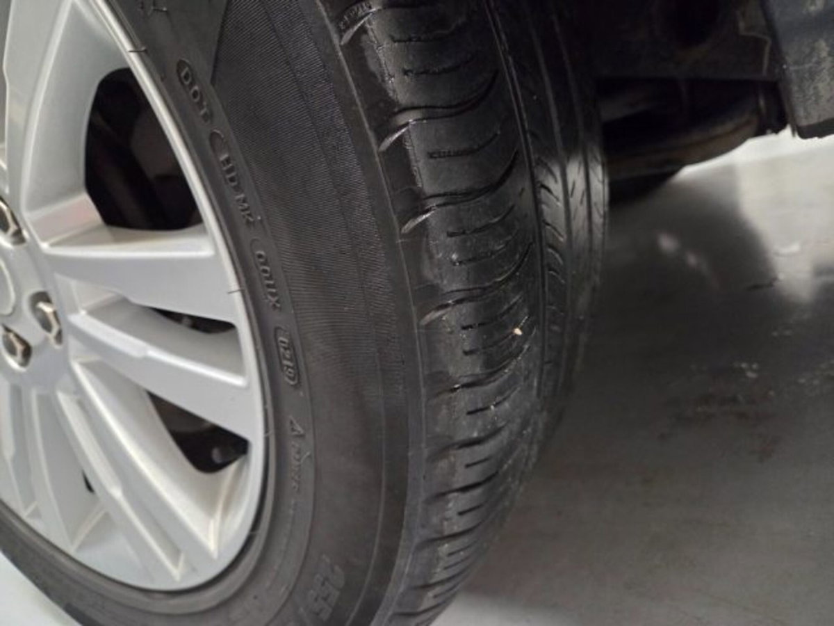 Land Rover Discovery 4 3.0 TDV6 211CV HSE (18)