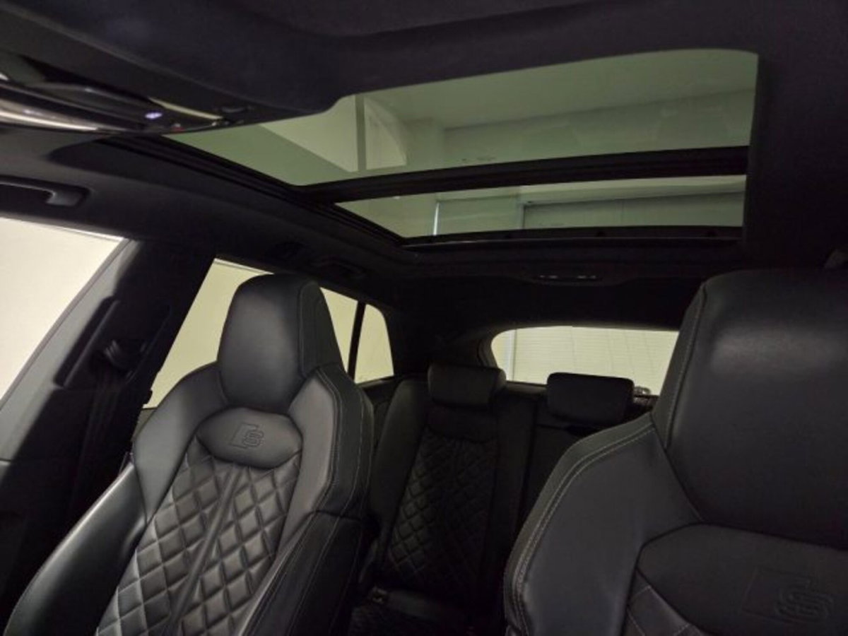 Audi Q8 Sportback 50 quattro (14)