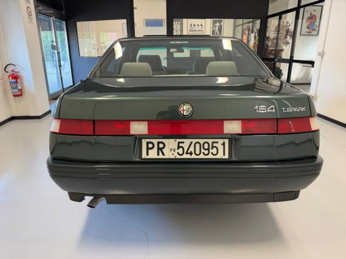 Alfa Romeo 164 2.0i Twin Spark (7)