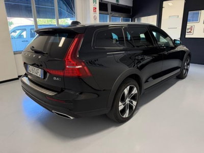 Volvo V60 Cross Country B4 (d) AWD Geartronic Business Pro Line (5)