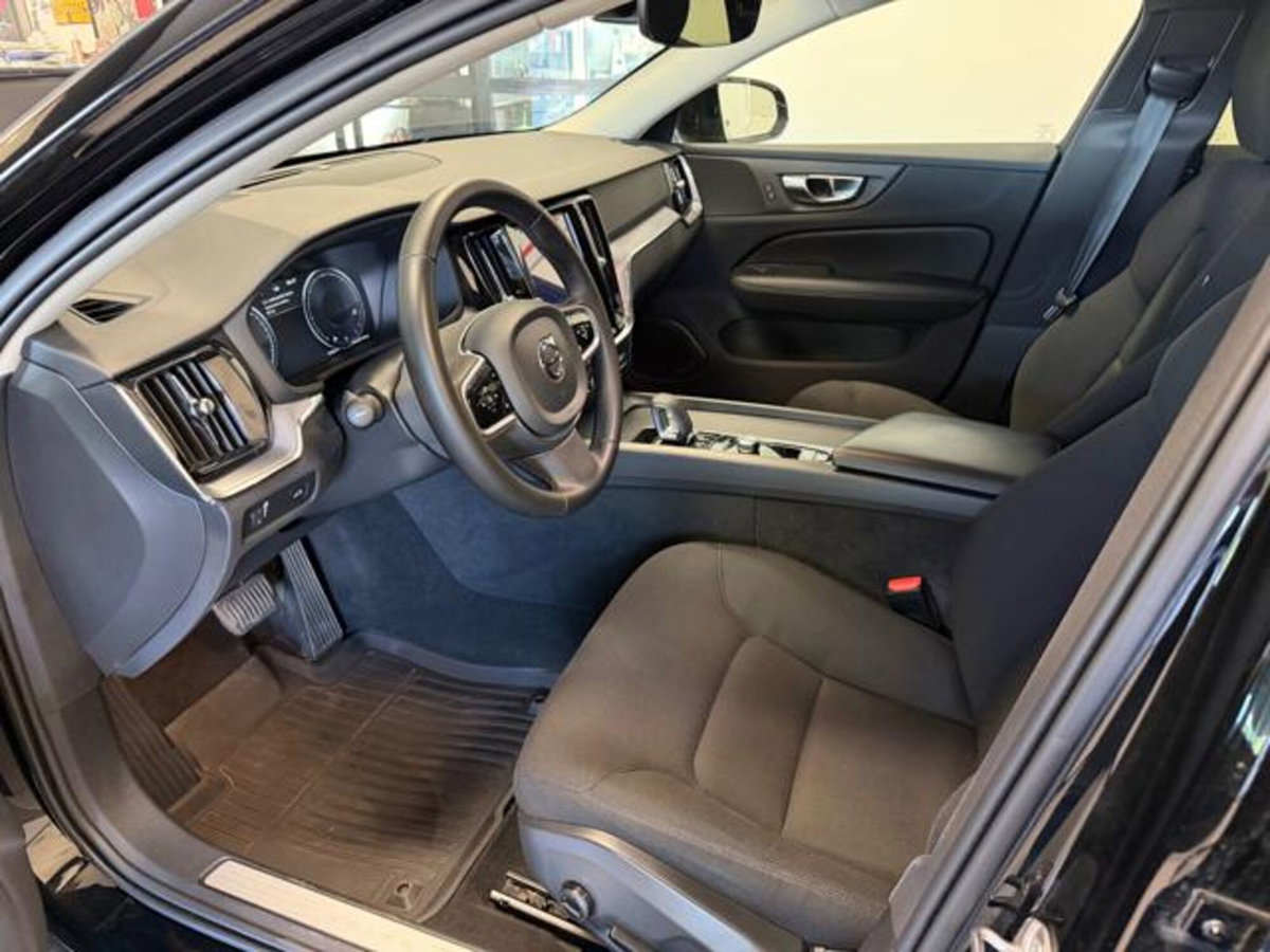 Volvo V60 Cross Country B4 (d) AWD Geartronic Business Pro Line (8)