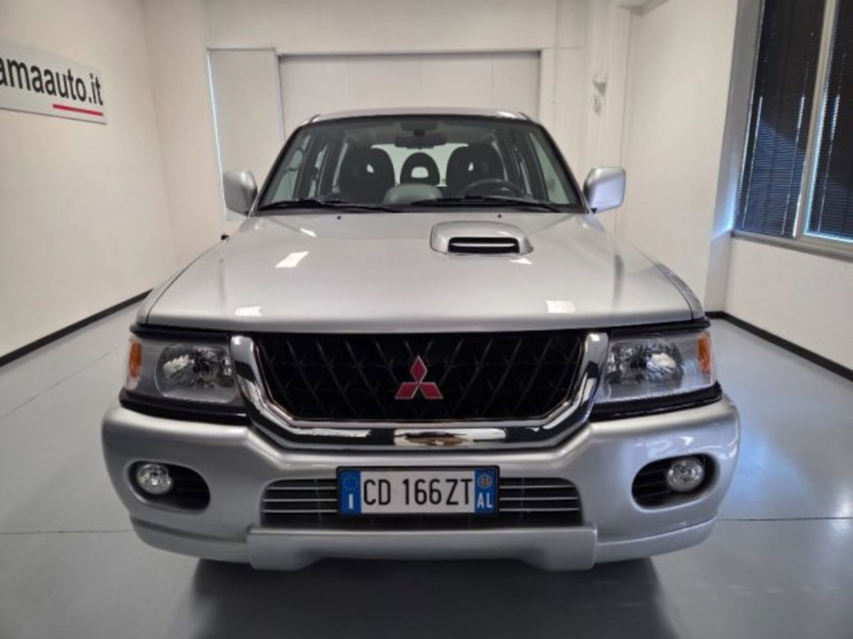 Mitsubishi Pajero 2.5 TDI cat GLS Autocarro (2)