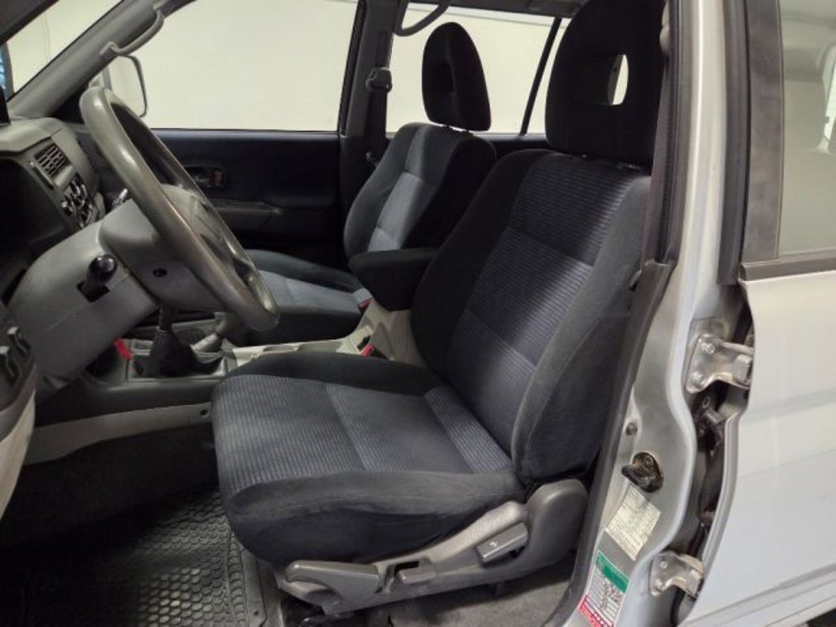 Mitsubishi Pajero 2.5 TDI cat GLS Autocarro (8)