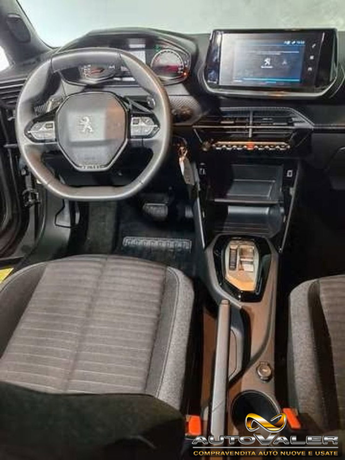 Peugeot 2008 PureTech 100 S&S Allure (10)