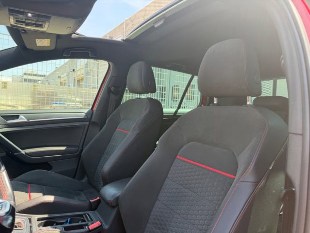 Volkswagen Golf 2.0 tsi GTI MT Ultimate 245cv (12)