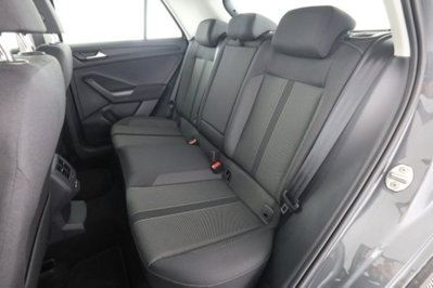 Volkswagen T-Roc 2.0 tdi Life 115cv (3)