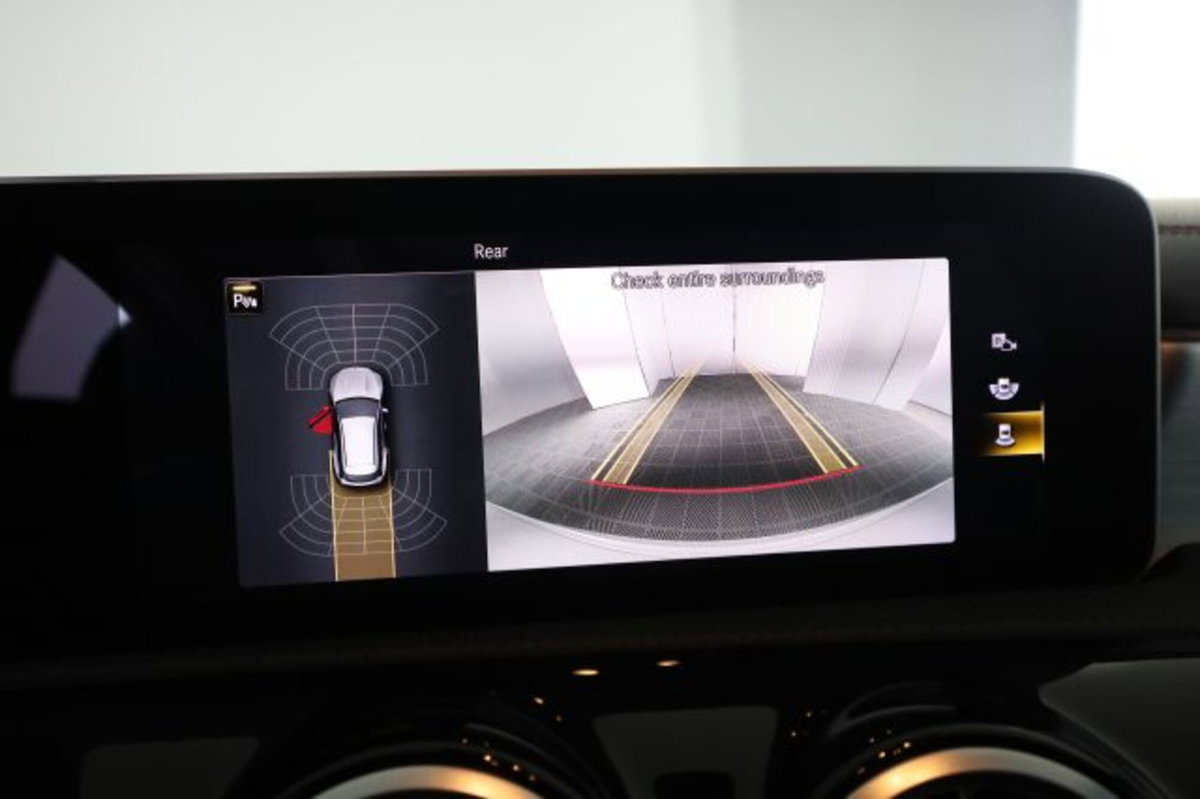 Mercedes-Benz CLA Shooting Brake 200 d Automatic Shooting Brake Premium (12)