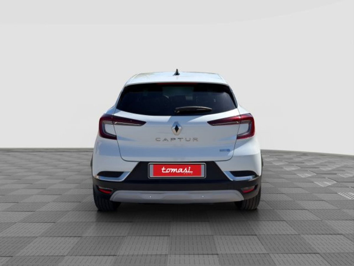 Renault Captur Plug-in Hybrid E-Tech 160 CV Intens (4)