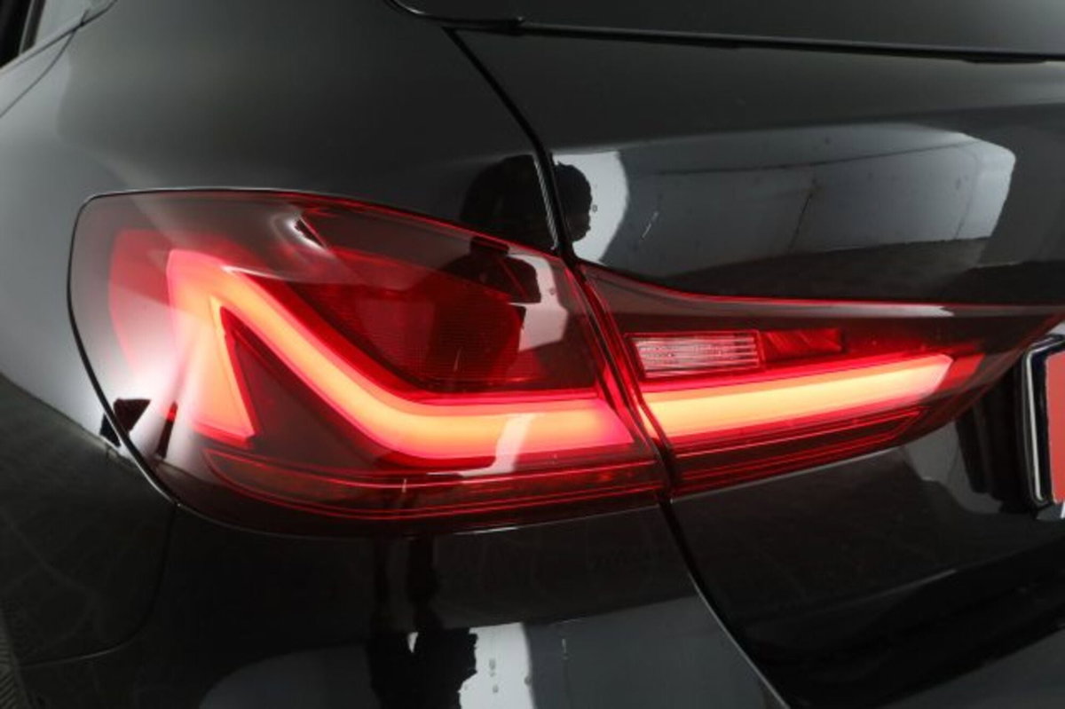 BMW Serie 1 116d 2.0 116CV cat 5 porte Attiva DPF (10)
