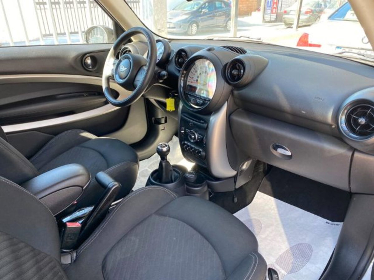 MINI Mini Paceman 1.6 Cooper D Paceman (10)