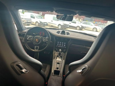 Porsche 911 Coupé 3.0 Carrera 4 GTS (11)