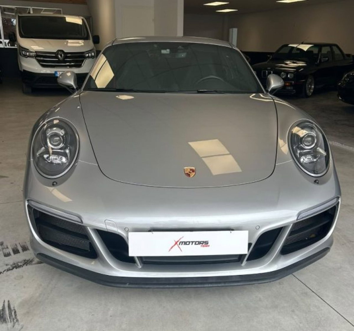Porsche 911 Coupé 3.0 Carrera 4 GTS (2)