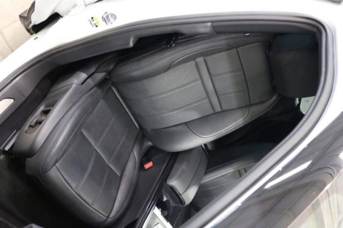 Land Rover Range Rover Evoque 2.0D I4 163CV AWD Auto R-Dynamic SE (11)