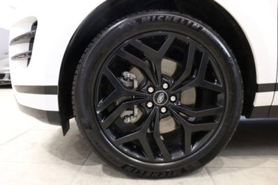 Land Rover Range Rover Evoque 2.0D I4 163CV AWD Auto R-Dynamic SE (8)