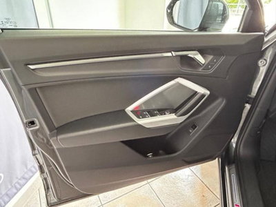Audi Q3 Sportback 35 TDI quattro S tronic S line edition (11)