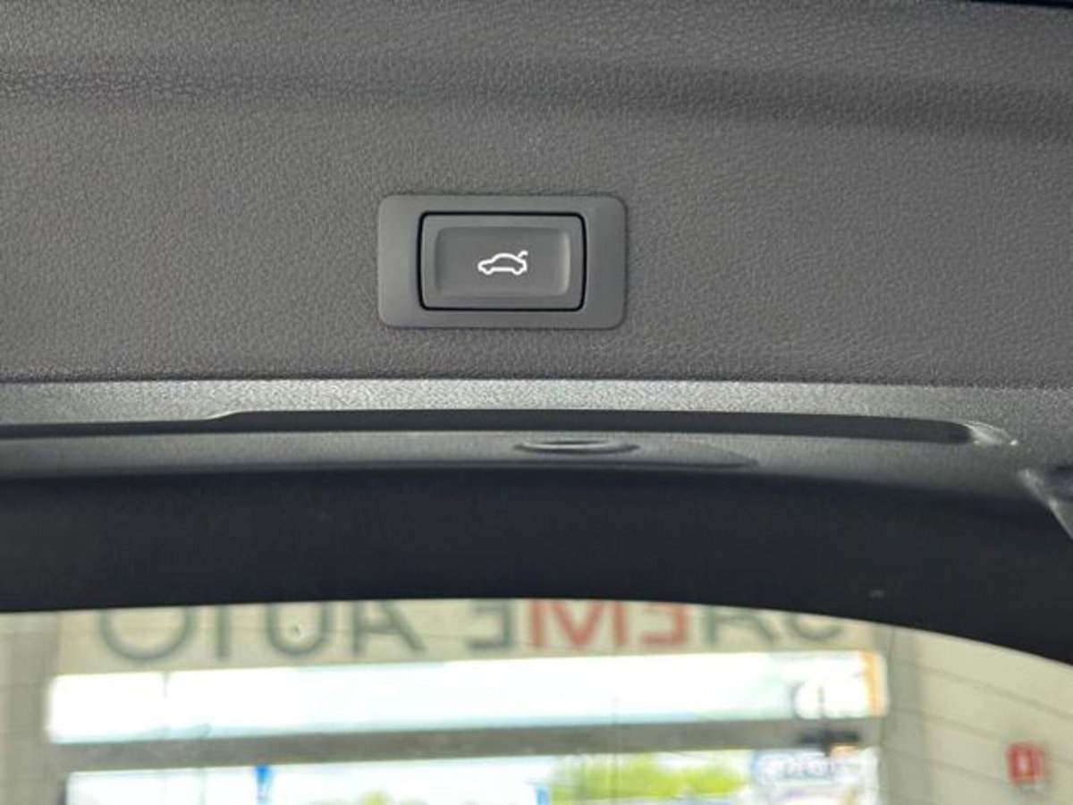 Audi Q3 Sportback 35 TDI quattro S tronic S line edition (12)