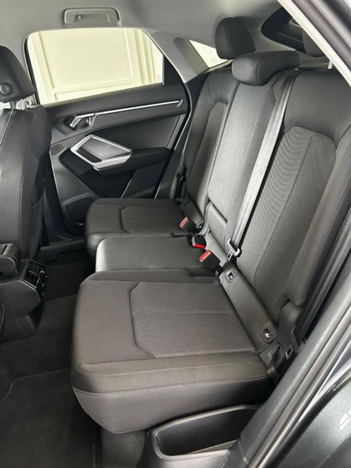 Audi Q3 Sportback 35 TDI quattro S tronic S line edition (15)