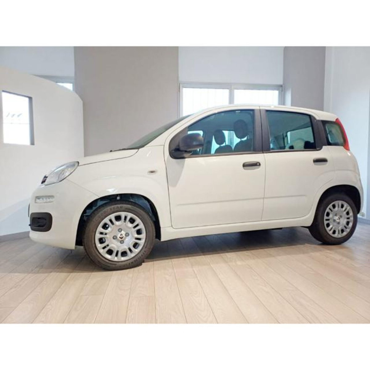 Fiat Pandina 1.0 firefly hybrid s&s 70cv (2)