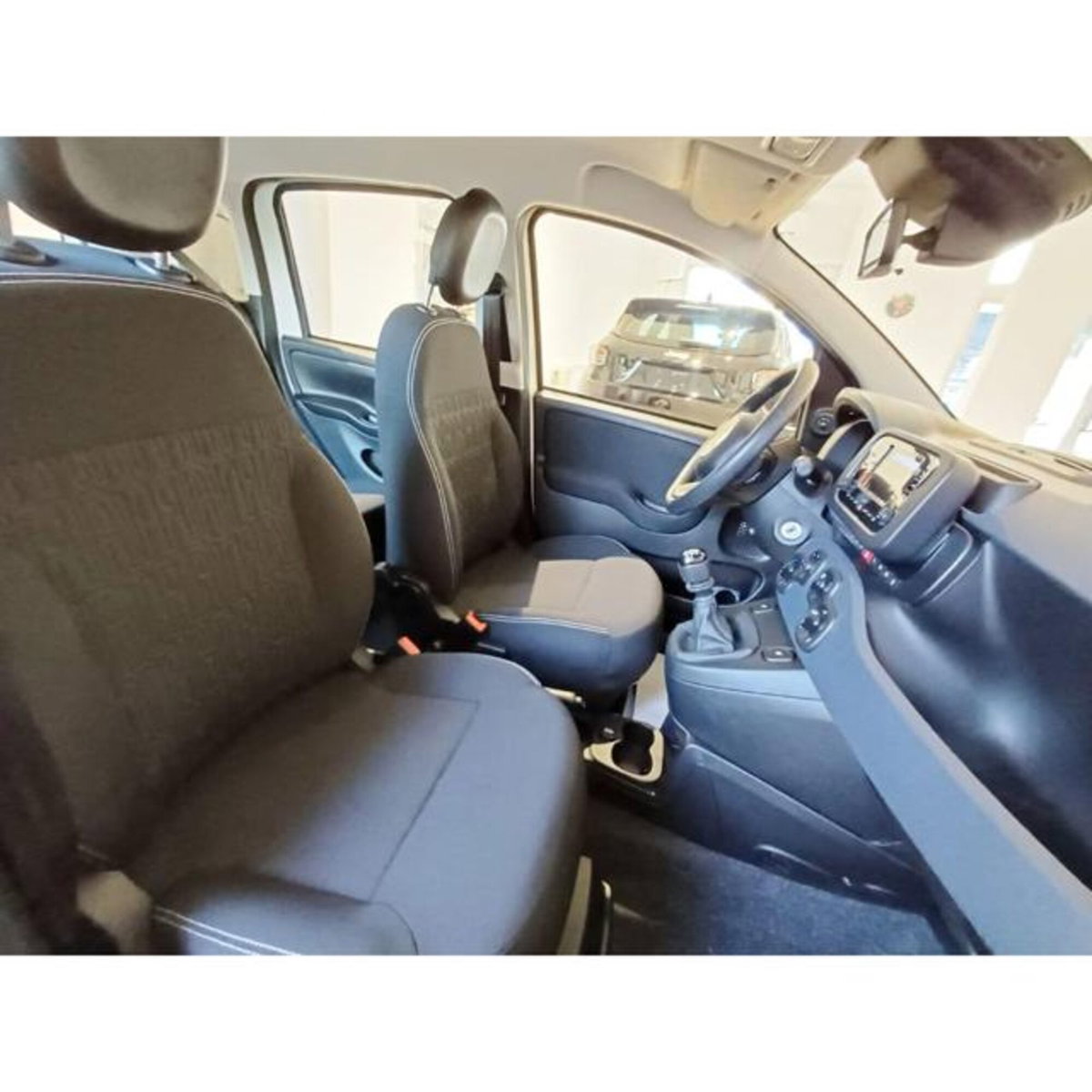 Fiat Pandina 1.0 firefly hybrid s&s 70cv (4)