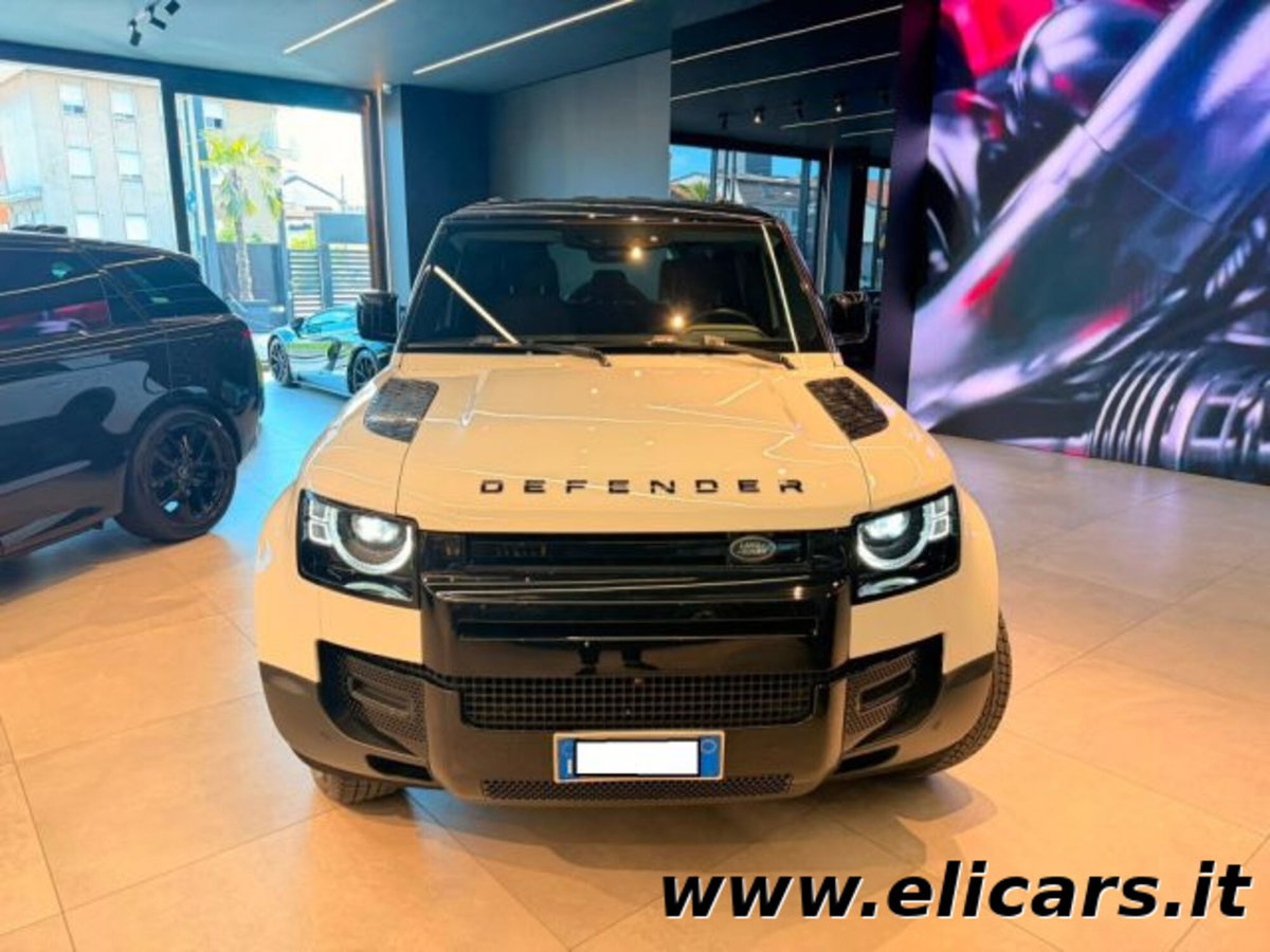Land Rover Defender 110 3.0D I6 200 CV AWD Auto X-Dynamic S (2)
