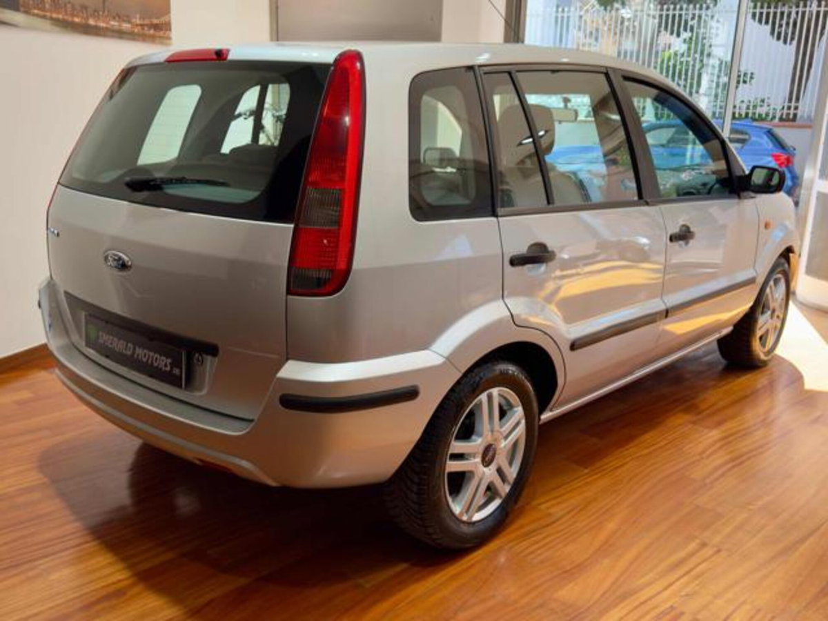 Ford Fusion 1.6 16V 5p. (4)