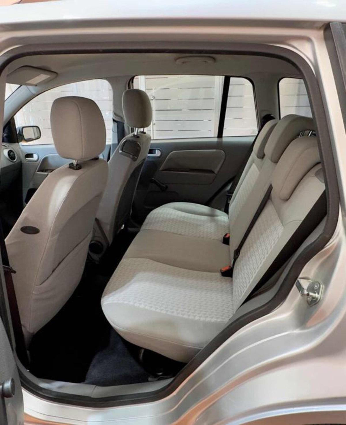Ford Fusion 1.6 16V 5p. (8)