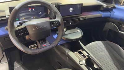 Lancia Ypsilon 1.2 mhev HF Line 110cv e-dct (14)