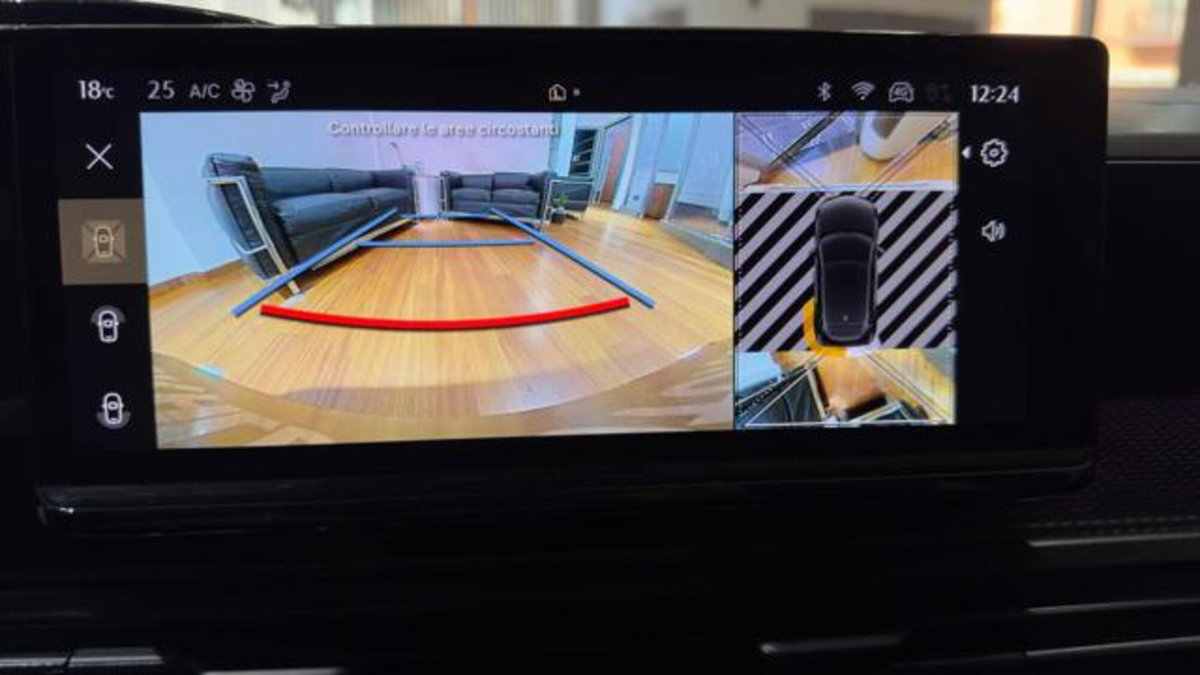 Lancia Ypsilon 1.2 mhev HF Line 110cv e-dct (15)