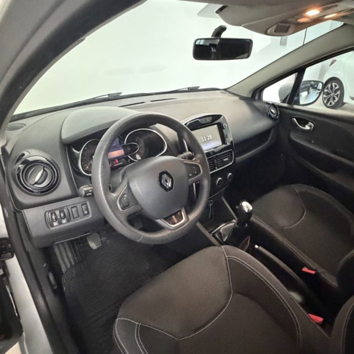 Renault Clio dCi 8V 90 CV 5 porte Business (11)