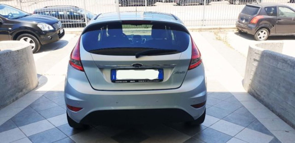 Ford Fiesta 1.4 TDCi 70CV 5 porte Titanium (5)