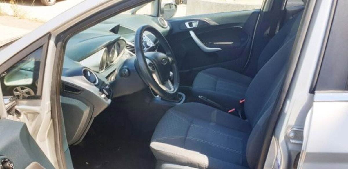 Ford Fiesta 1.4 TDCi 70CV 5 porte Titanium (7)
