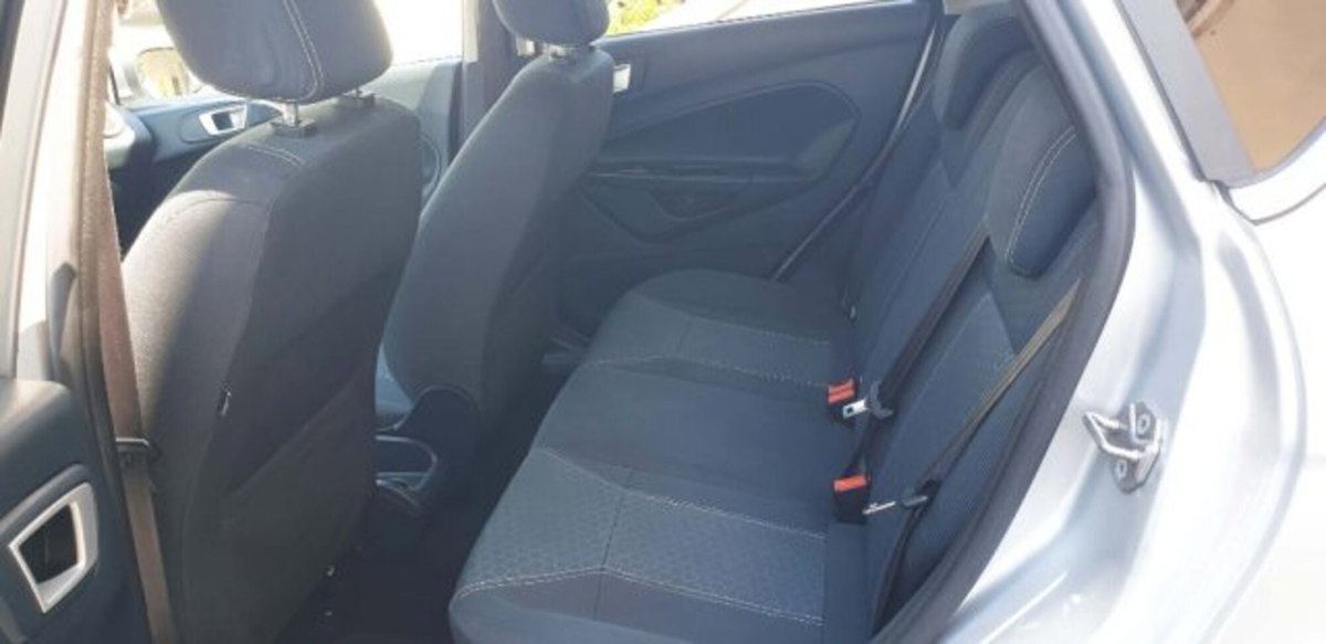 Ford Fiesta 1.4 TDCi 70CV 5 porte Titanium (8)