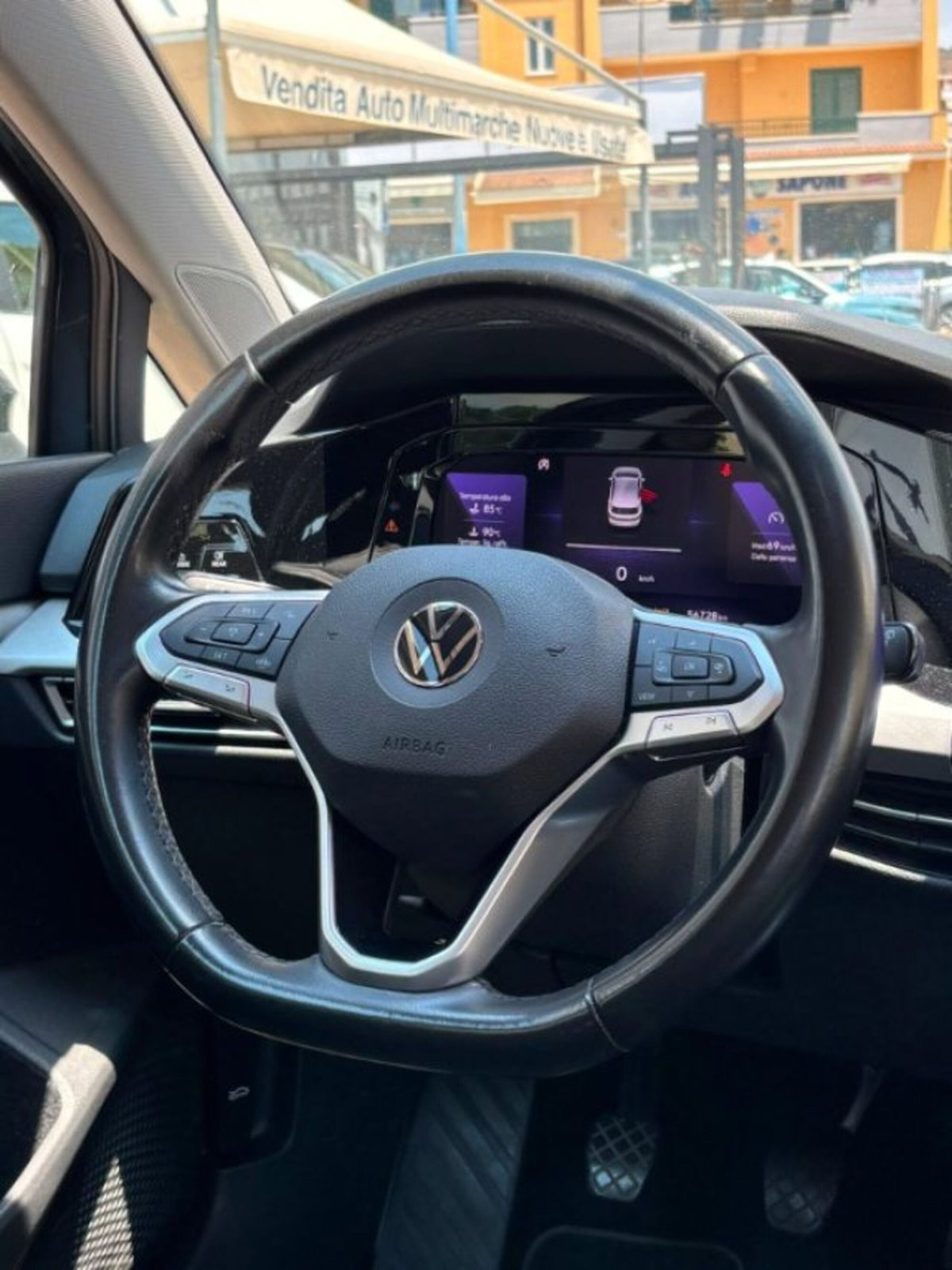 Volkswagen Golf 2.0 TDI SCR Life (11)