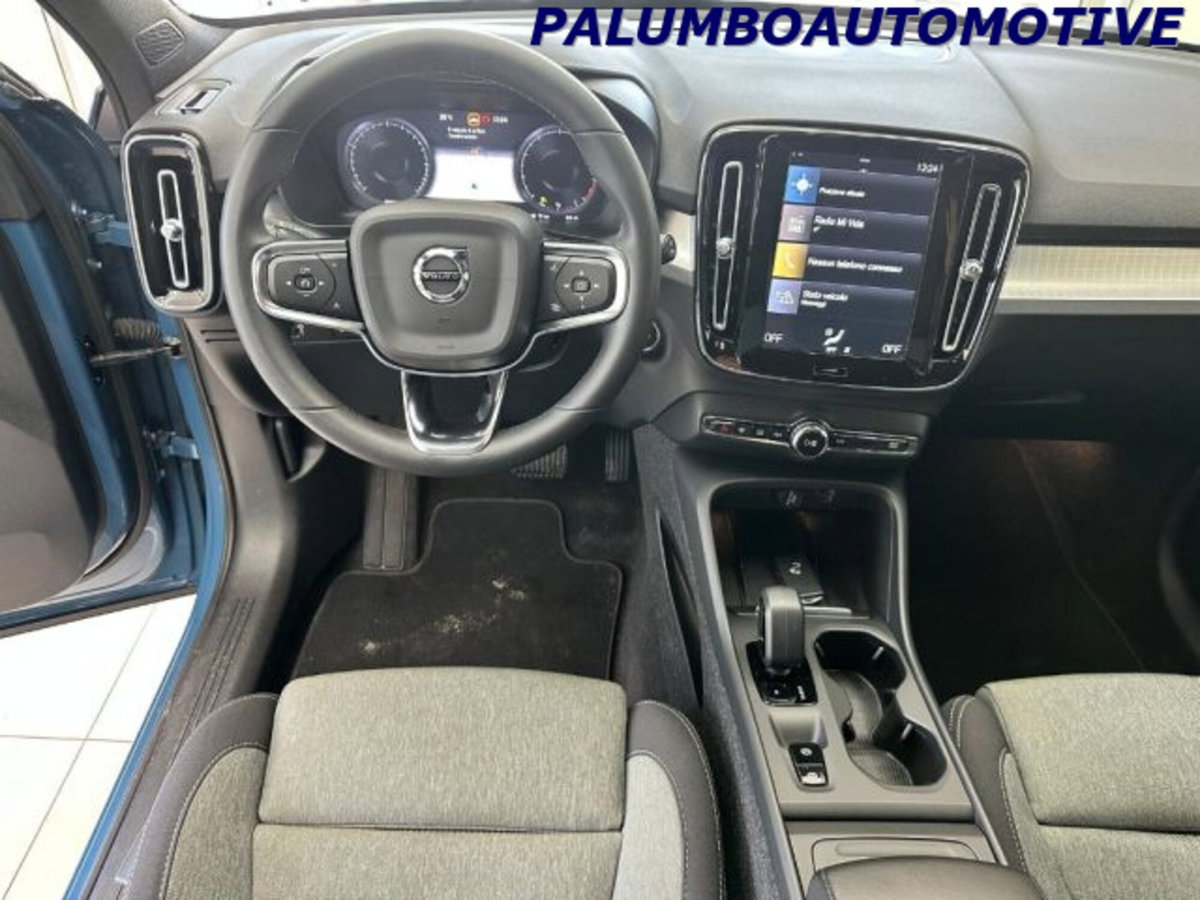 Volvo XC40 T2 automatico Core (9)