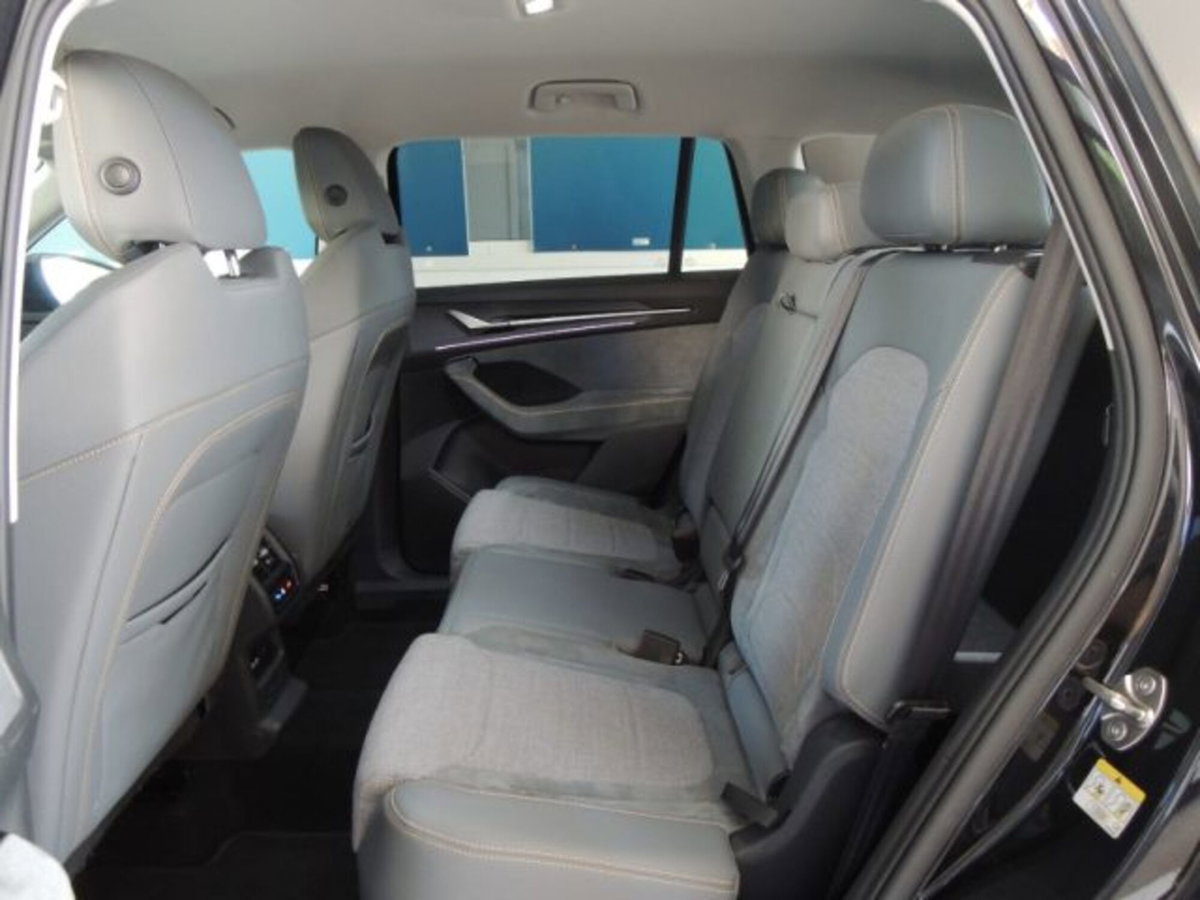 Skoda Kodiaq 2.0 TDI EVO SCR 4x4 DSG 7 posti Executive (13)