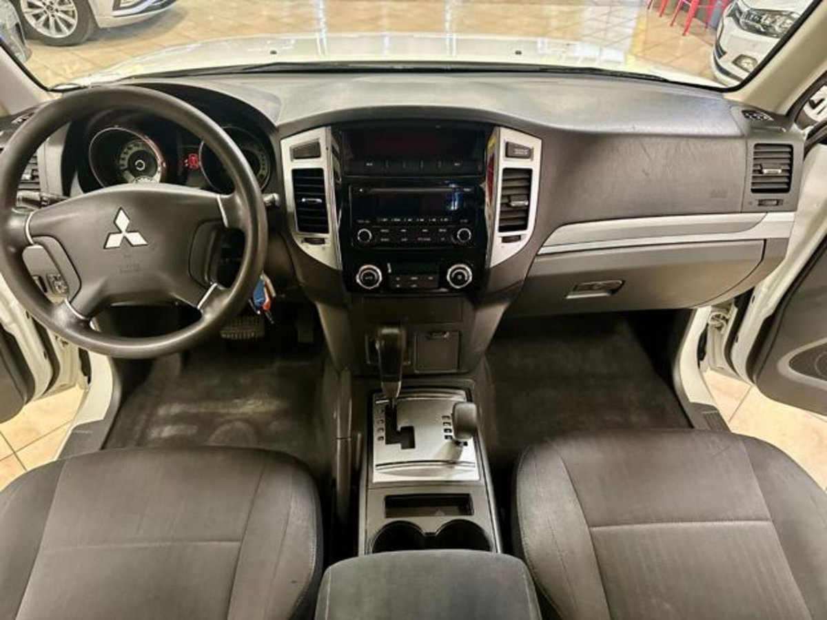 Mitsubishi Pajero 3.2 DI-D 16V aut. 5p. Tender DPF (7)
