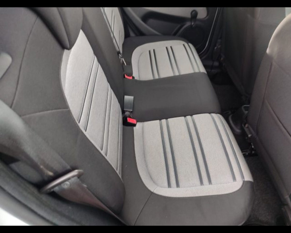 Fiat Punto Evo 1.4 5 porte Dynamic Natural Power (12)
