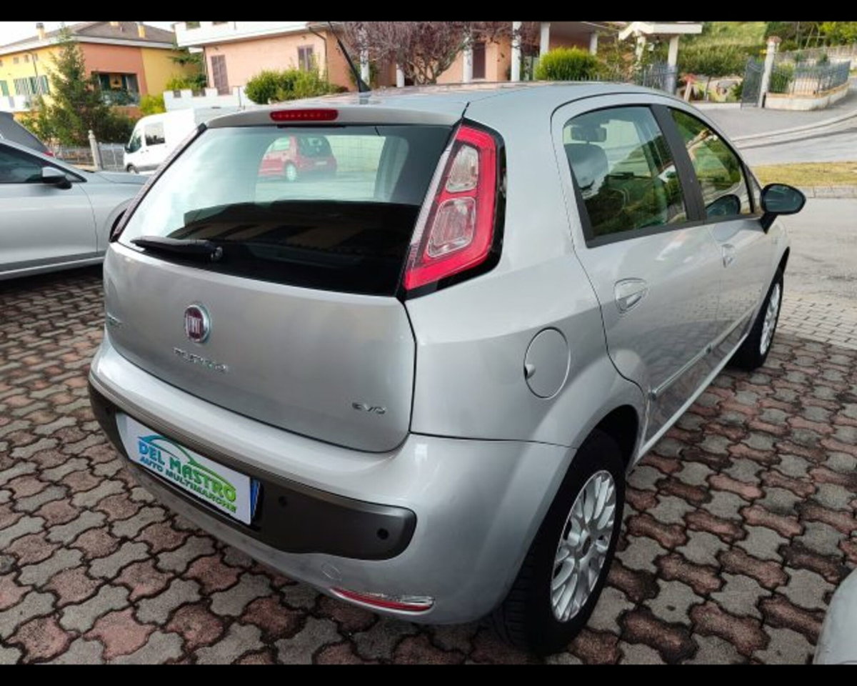 Fiat Punto Evo 1.4 5 porte Dynamic Natural Power (5)