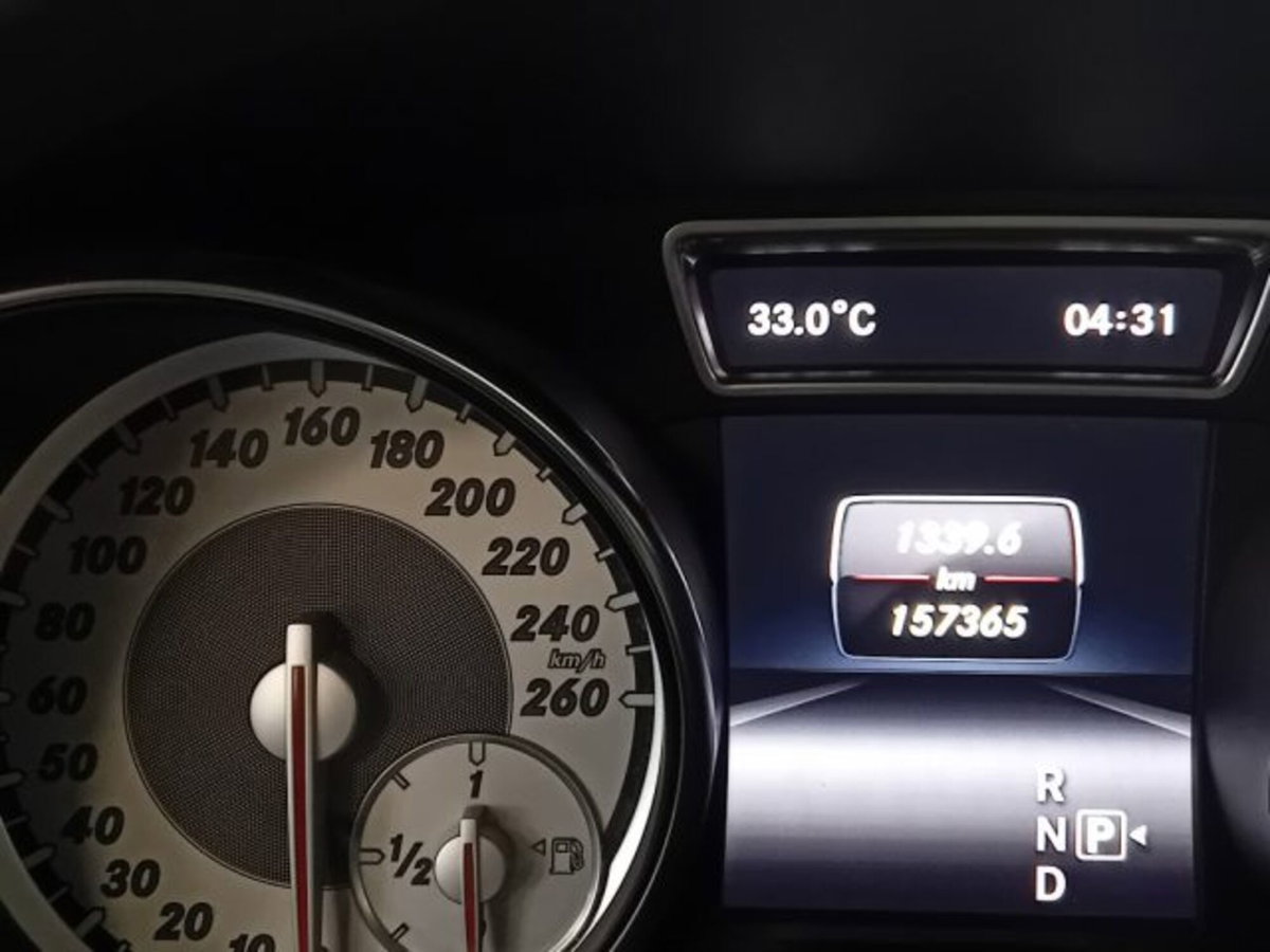 Mercedes-Benz GLA SUV 220 d Automatic Sport (18)