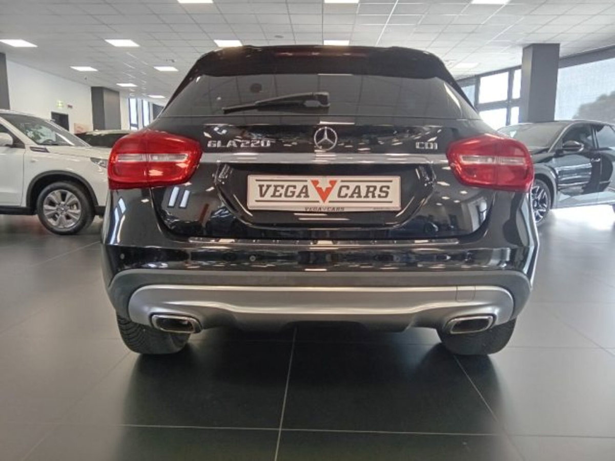 Mercedes-Benz GLA SUV 220 d Automatic Sport (7)