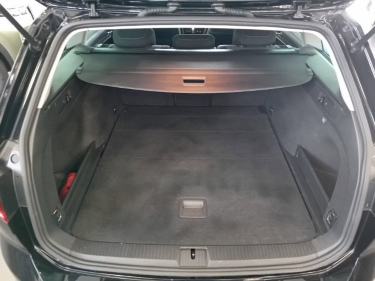 Volkswagen Passat Variant 2.0 TDI SCR EVO DSG Business (9)