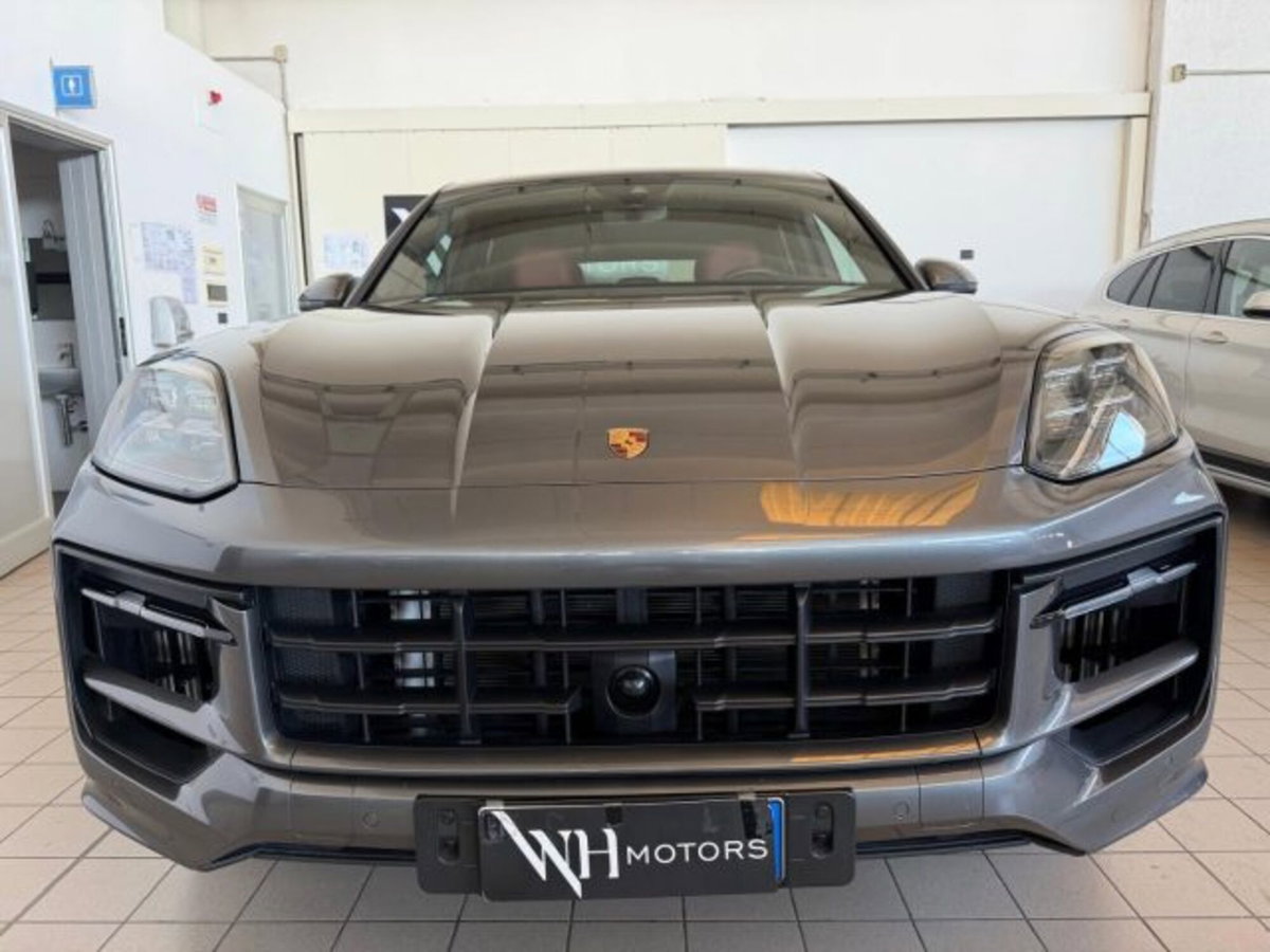 Porsche Cayenne 3.0 V6 E-Hybrid (2)