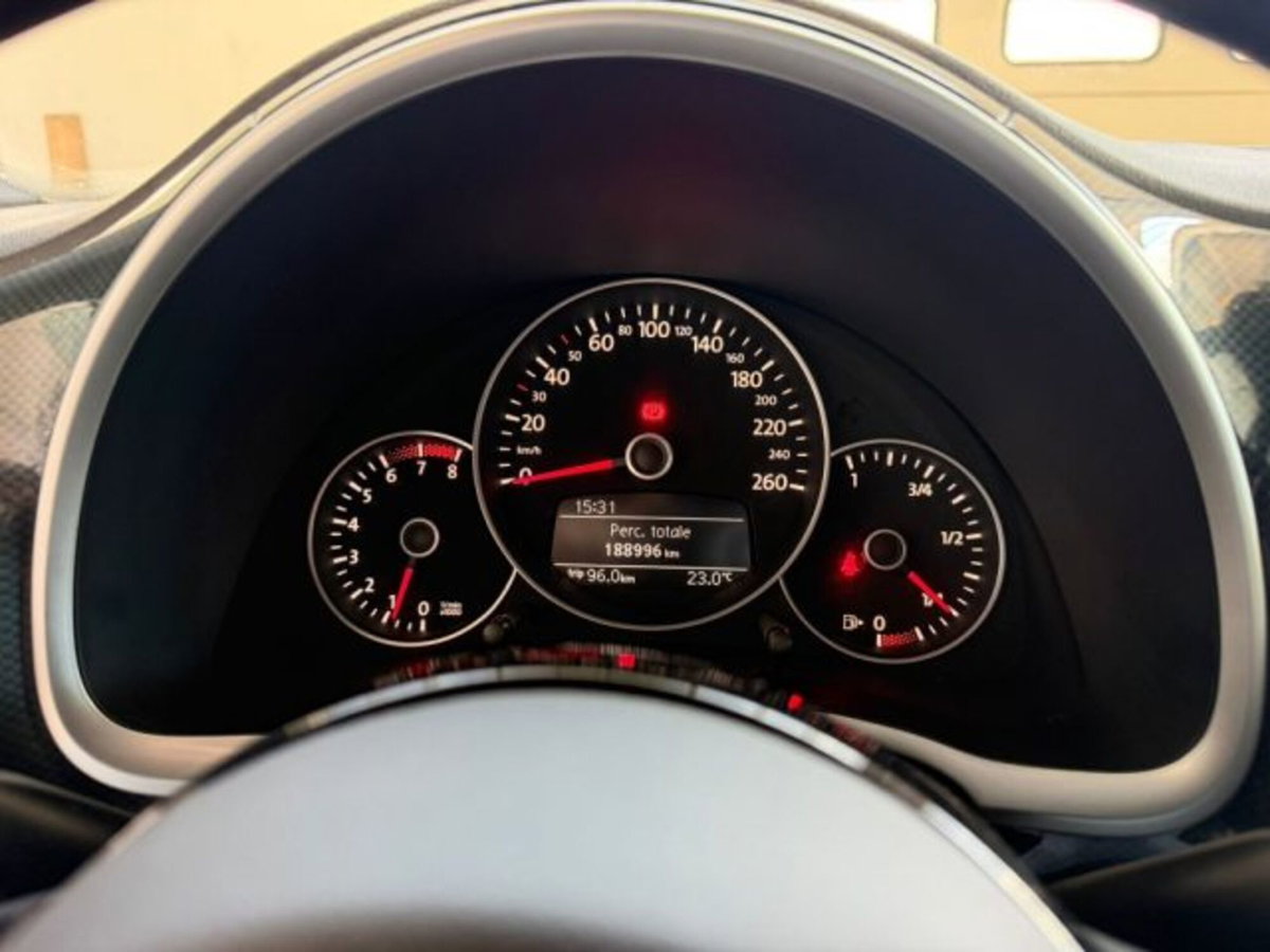Volkswagen Maggiolino 1.4 TSI Sport (18)
