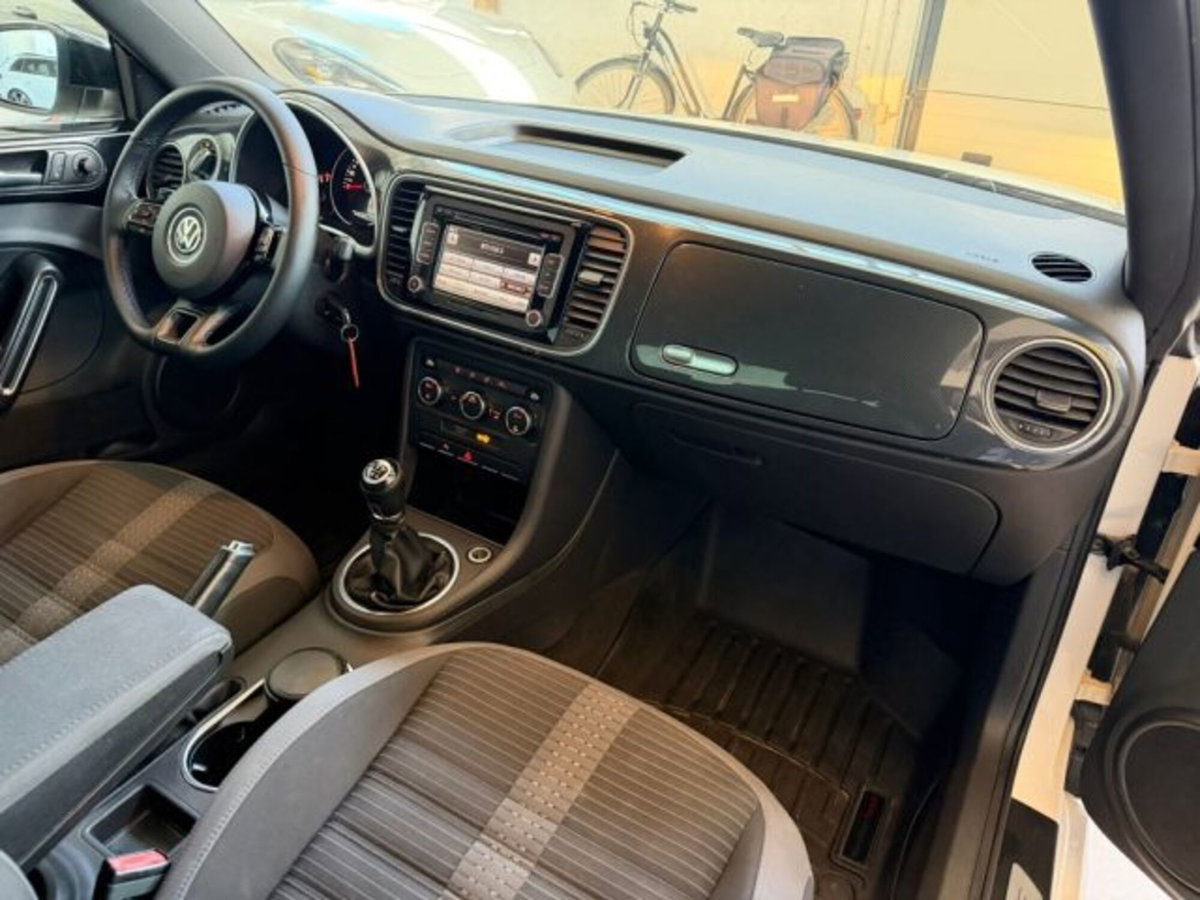 Volkswagen Maggiolino 1.4 TSI Sport (8)