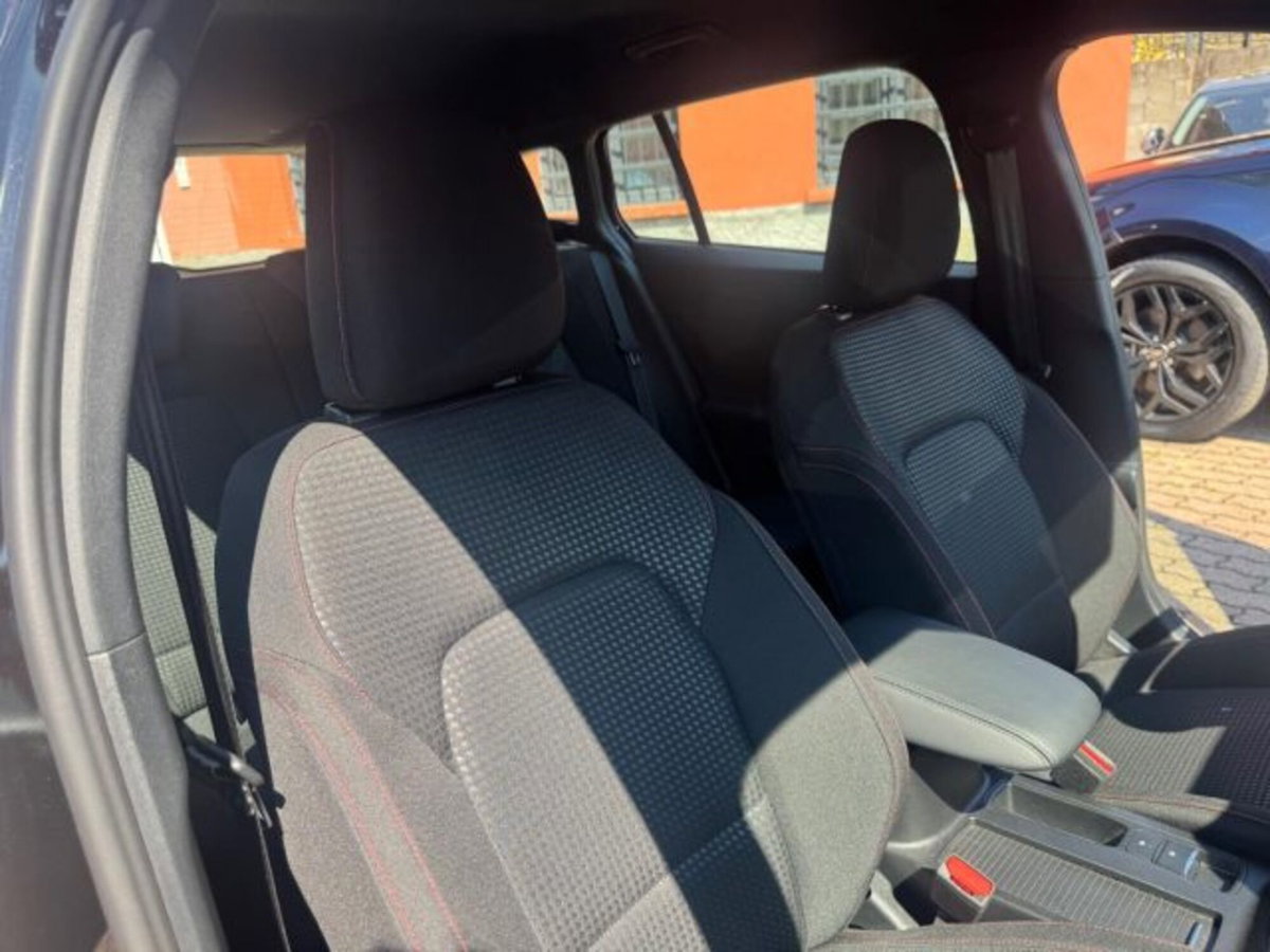 Ford Focus Station Wagon 1.0 EcoBoost Hybrid 155 CV SW ST-Line (16)