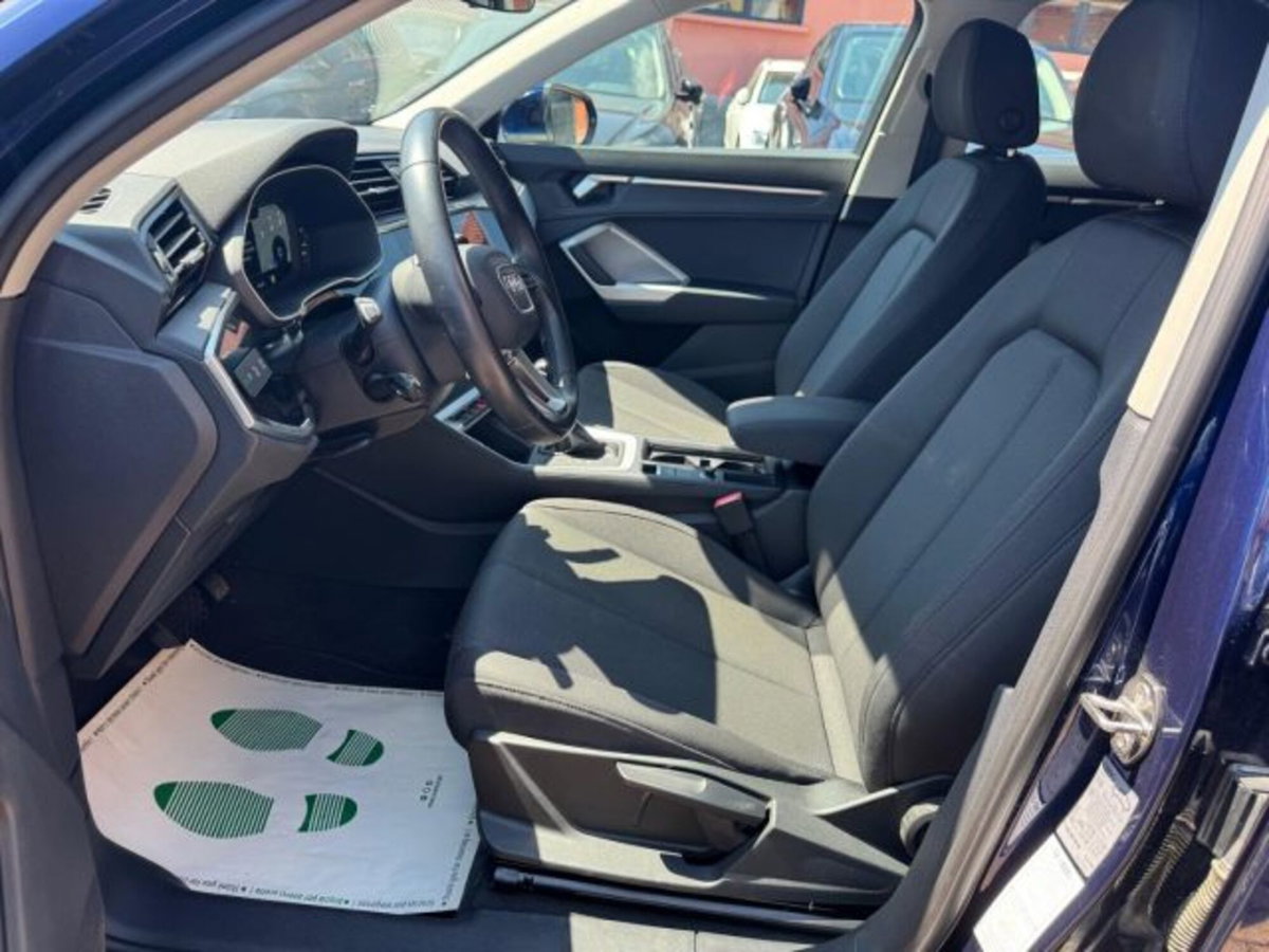 Audi Q3 Sportback 35 TDI quattro S tronic Business Plus (19)