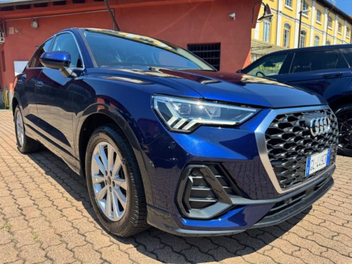 Audi Q3 Sportback 35 TDI quattro S tronic Business Plus (2)